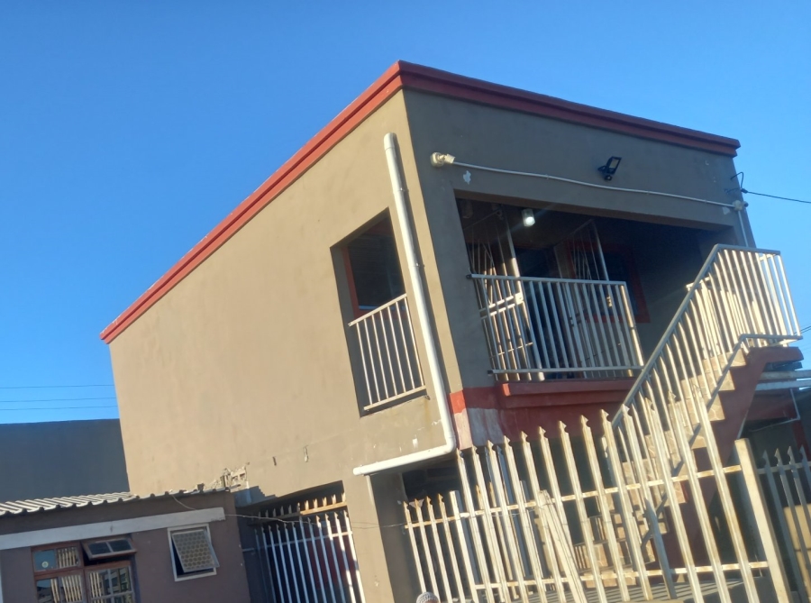 9 Bedroom Property for Sale in Wallacedene Western Cape